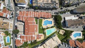#372 Sunny Balcony Retreat 3 Bedrooms