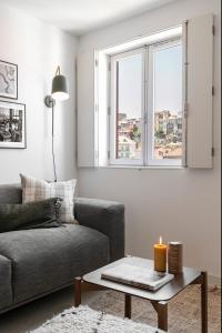 Modern 2-bed apartment with view to Clerigos Tower