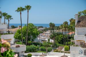 Luxury 2BR Apartment near Puerto Banús w Sea Views