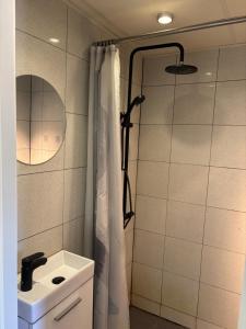 Cozy flat Close to the City, Terrace &Free Parking