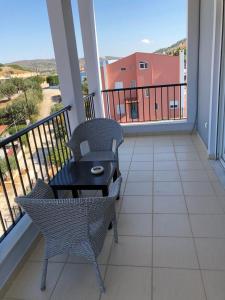Near the sea 4-bedroom villa with amazing view in Athens Riviera