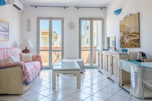 GuestHost - Palau Comfy Flat with Balcony