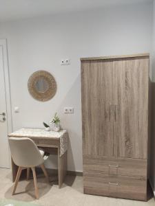 Artemis Apartments ( Yiannis House)
