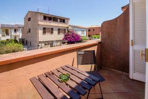 GuestHost - Palau Comfy Flat with Balcony