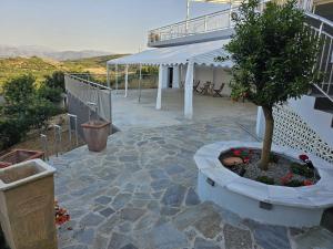 Shevet Creta2