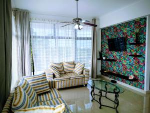 Peaceful Apartment with Pool in Colonia Tropical, Juan Dolio - Only a 3-Minute Walk to the Beach