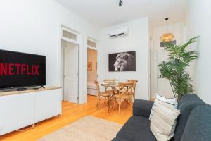 Apt with beautiful garden in the heart of the city