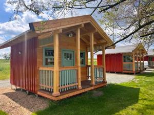 Farma Bláto - Apartmány Sýpka a glamping