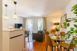 Flat with cozy balcony in the heart of city center