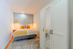 Flat with cozy balcony in the heart of city center