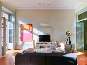 Stunning flat with private balcony in city center