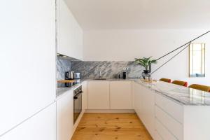 Great flat w. balcony on iconic pedestrian street