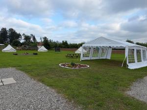 Salomon Glamping