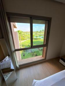 2-Bedroom Luxury Apartment with Pool and Golf Course View