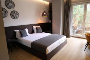 Noon Central Hotel