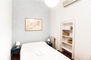 Riverside Apartment in Florence