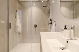 Luxury Apartment in Casa Finance City l Parking