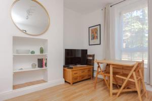 Fabulous 2 Bedroom Apartment in London Bridge