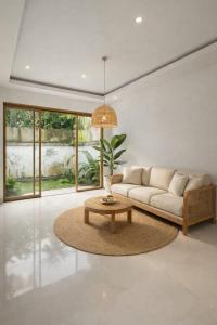 Saren Loka, Serene Hillside Residence