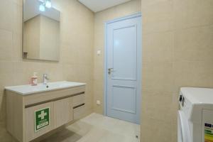 #412 Poolside Stay 1BR Near Oura & Beaches