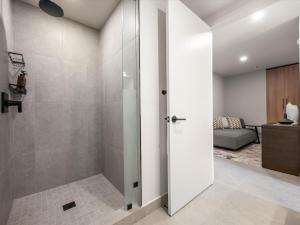 First 2202 Stylish Miami City Residence
