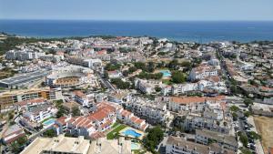 #405 Cozy 1BR Retreat Pool Close to Oura
