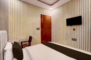 Hotel O Galaxy Rooms