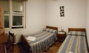 Interior Twin Room with Shared Bathroom room in Hostal Costa Azul