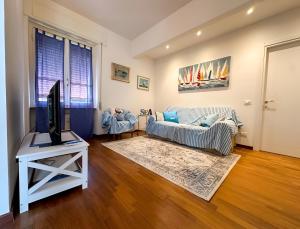 Archi Blu Lerici