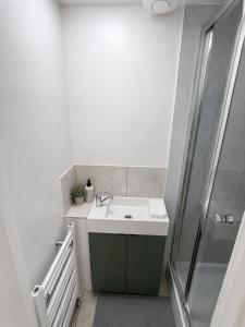 Large 5BR Home - Stratford - 3 Min to Elizabeth Line