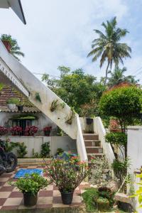Lake Flores Home Stay
