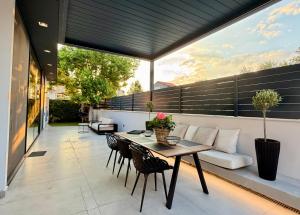 Villa Ami Athens Riviera