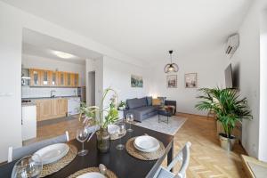 Blue Church Loft Terrace & Free Parking Nearby
