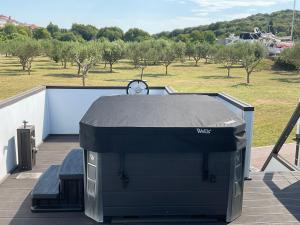 Floating House - LUXURY Floating Sea OASIS Pula