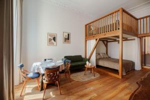 Piernikowy Loft - dwupoziomowy apartament na toruńskiej Starówce