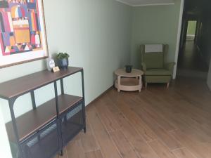Linate Home Suite Aparthotel with onsite secure parking and 10 minutes by walk from-to airport - Con parcheggio sorvegliato in loco e a 10 minuti a piedi da e per aeroporto di Linate metro blu M4