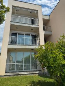 Rrode Apartment Tale Beach