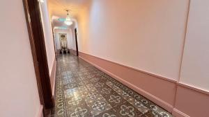 Le Flâneur Boutique Hotel