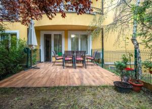 Spacious and Stylish 2BDRM near Tokuda Hospital