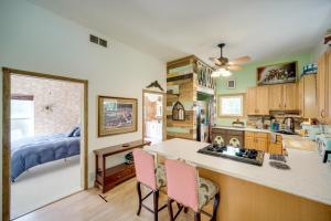 Peaceful 5-Acre Farm Stay Near Cuyahoga Valley NP!