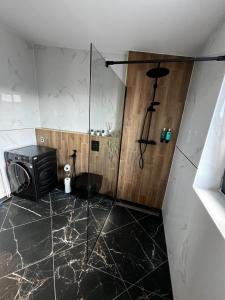 Luxusní apartmán 2kk, výhled do dvora, 10 min pláž