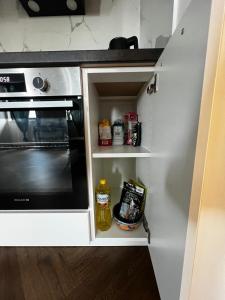 Luxusní apartmán 2kk, výhled do dvora, 10 min pláž