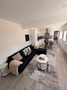 Green Haven, Cozy 2 Bed Apts, park view, family retreat and contractors