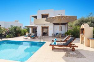 Villa Petalouda by Villa Plus