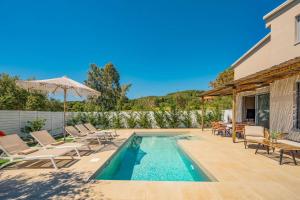 Villa Romas 3 by Villa Plus