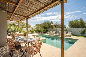 Villa Romas 2 by Villa Plus