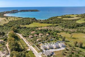 Villa Romas 2 by Villa Plus