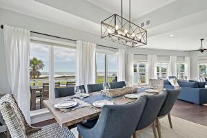 3-story beach house with incredible ocean views, steps to the beach