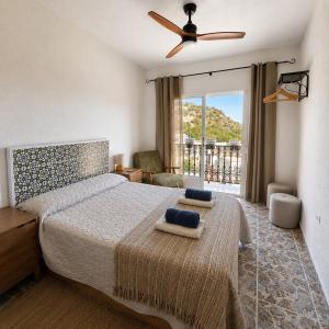 Villa Palmera Mediterranean House with Sea & Castle Views