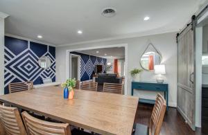 Gorgeous and Cozy Houston home with a private Pool